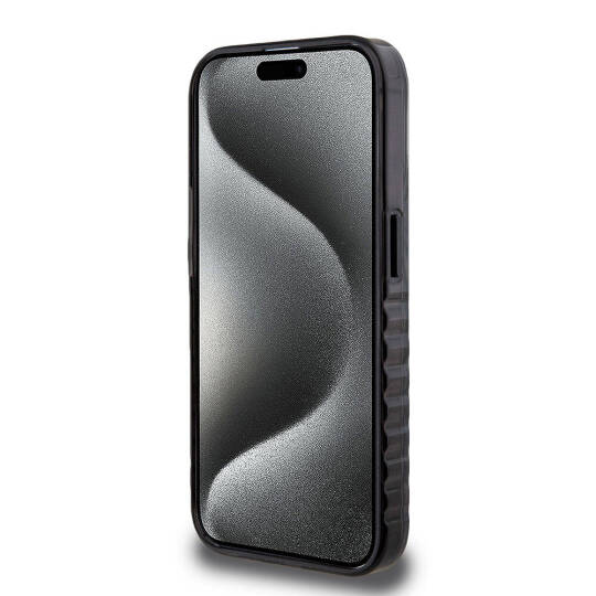 Apple iPhone 15 Pro Max Kılıf Ferrari Orjinal Lisanslı M-safe Şarj Özellikli Tırtıklı Kenar Tasarımlı Ortalanmış Logo Kapak - 15