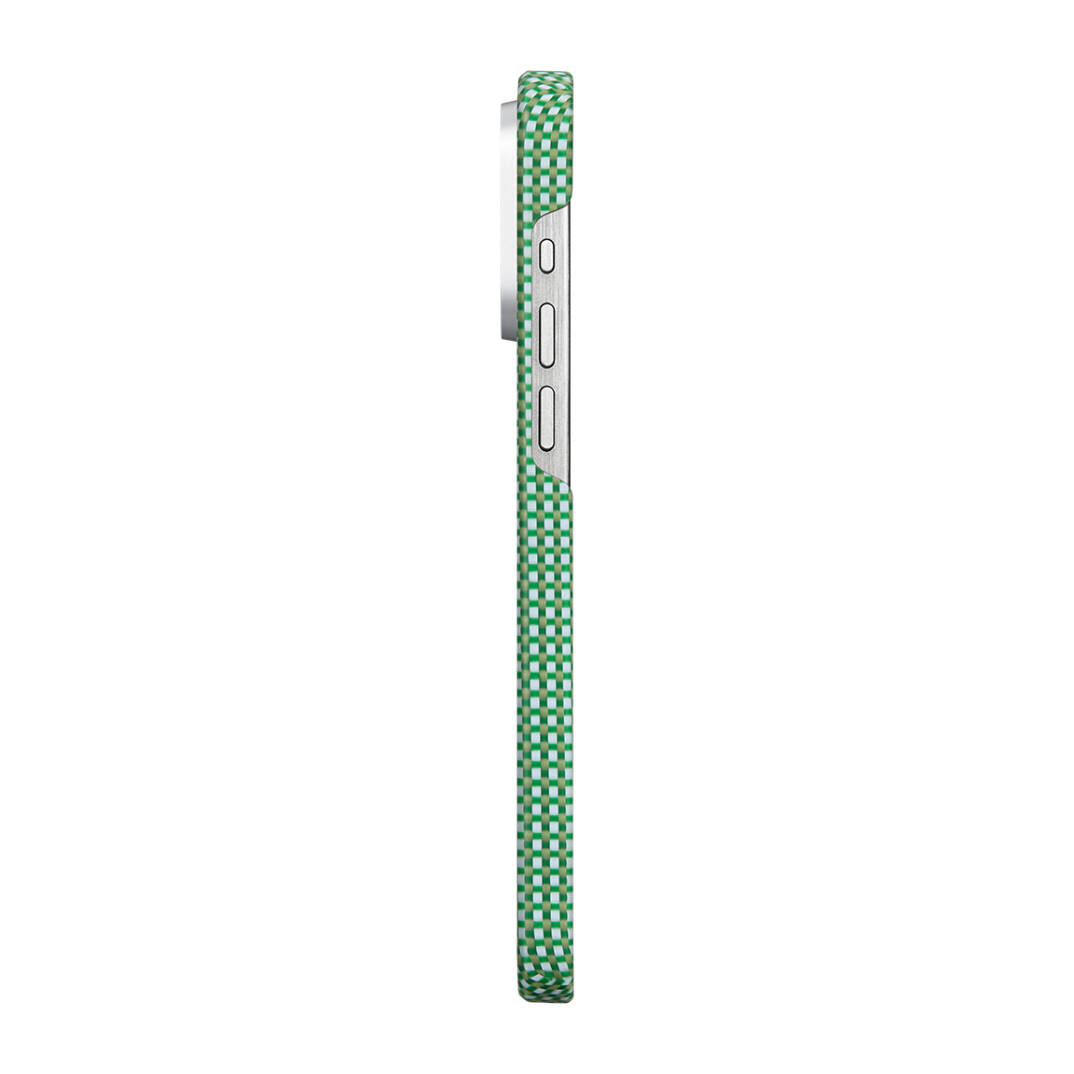 Apple iPhone 15 Pro Max Kılıf M-safe Şarj Özellikli Awa Tasarımlı 1500D Aramid Karbon Fiber Pitaka Ultra-Slim Classic Serisi Forest Kapak - 4
