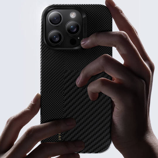 Apple iPhone 16 Plus Kılıf M-safe Şarj Özellikli Karbon Fiber Benks Montage ArmorAir Kevlar Kapak - 4
