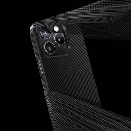 Apple iPhone 16 Plus Kılıf M-safe Şarj Özellikli Karbon Fiber Benks Montage ArmorAir Kevlar Kapak - 7