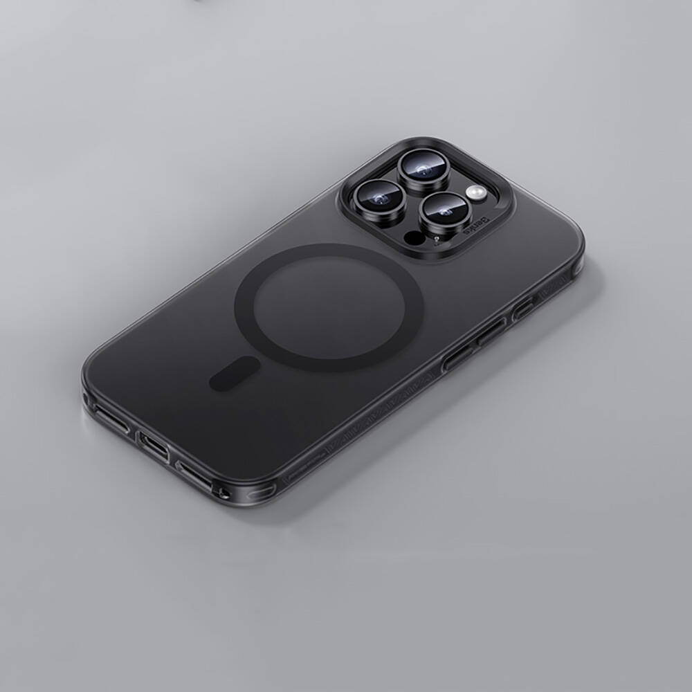 Apple iPhone 16 Pro Kılıf M-safe Şarj Özellikli Benks Lucid Armor Kapak - 10