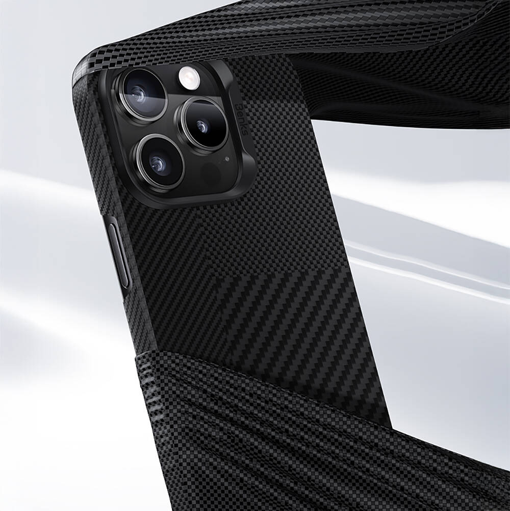 Apple iPhone 16 Pro Kılıf M-safe Şarj Özellikli Karbon Fiber Metal Kamera Çerçeveli Benks Montage ArmorAir Kevlar Kapak - 8
