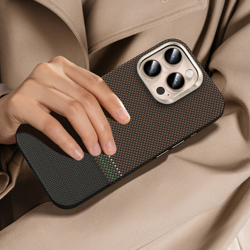 Apple iPhone 16 Pro Kılıf M-safe Şarj Özellikli Karbon Fiber Tasarımlı Benks Prestige ArmorPro Kevlar Kapak - 13