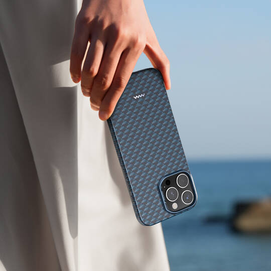 Apple iPhone 16 Pro Kılıf M-safe Şarj Özellikli Raptic Aramid Skin Origin Serisi Karbon Kapak - 23