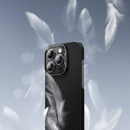 Apple iPhone 16 Pro Max Kılıf Benks M-safe Şarj Özellikli Metal Kamera Çerçeveli Magnetik ArmorAir 600D Kevlar Karbon Fiber Kapak - 9