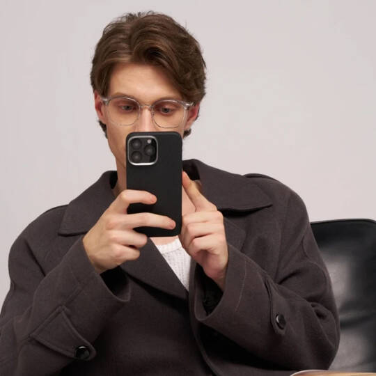 Apple iPhone 16 Pro Max Kılıf M-safe Şarj Özellikli 600D Aramid Karbon Fiber Pitaka Ultra-Slim Classic Serisi Black-Grey Twill Kapak - 9