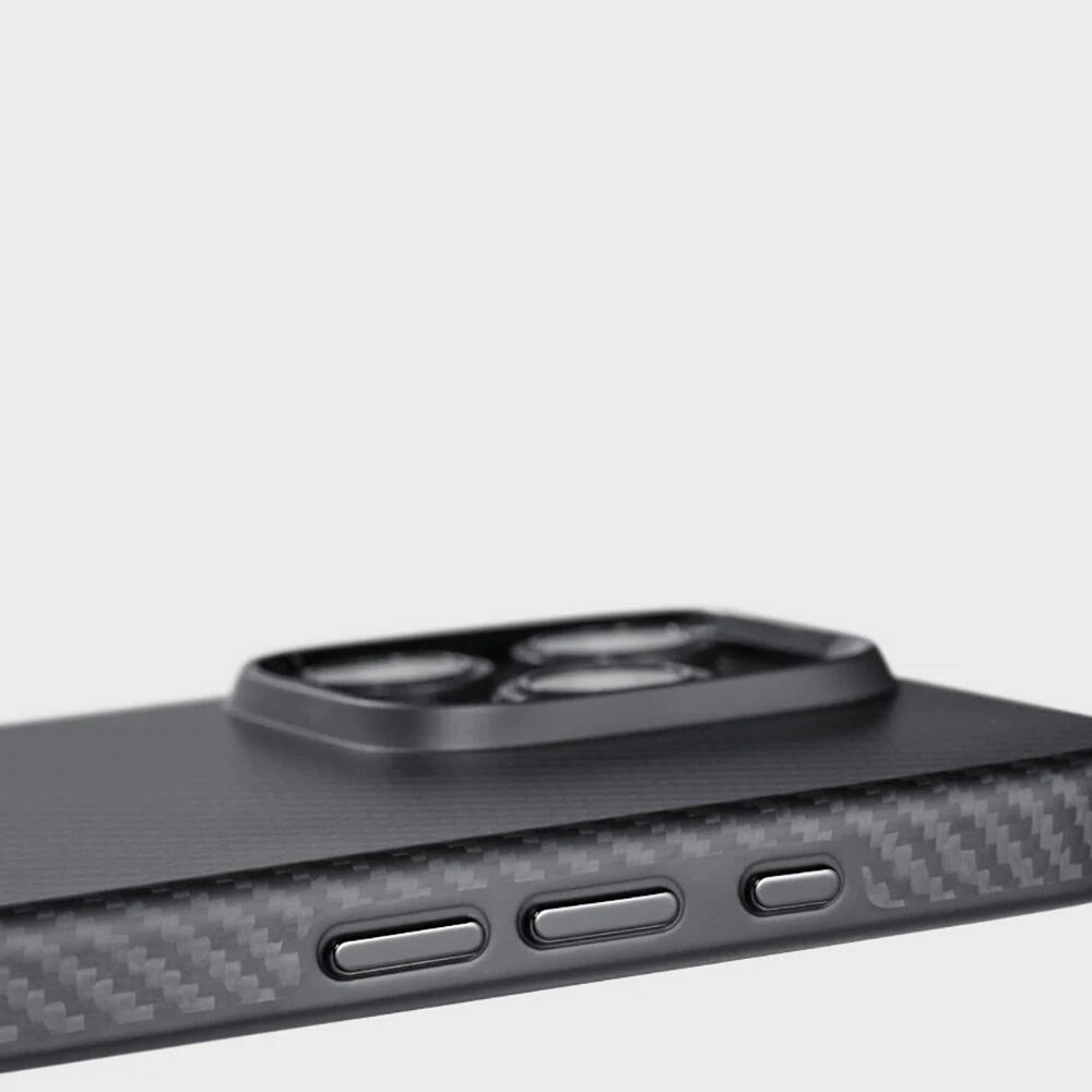 Apple iPhone 16 Pro Max Kılıf M-safe Şarj Özellikli Aramid Karbon Fiber Pitaka Military-Grade Classic Serisi Black-Grey Twill Kapak - 9