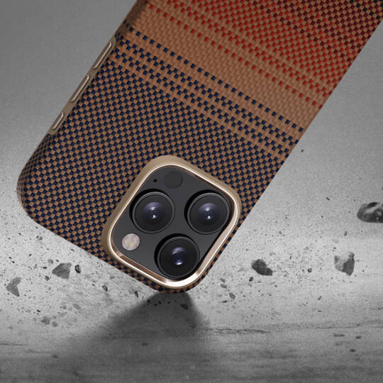 Apple iPhone 16 Pro Max Kılıf M-safe Şarj Özellikli Aramid Karbon Fiber Pitaka Military-Grade Sunset-Moonrise Serisi Sunset Kapak - 12