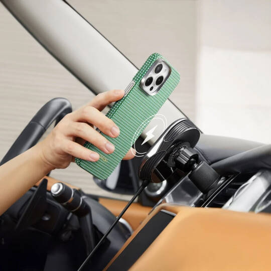 Apple iPhone 16 Pro Max Kılıf M-safe Şarj Özellikli Aramid Karbon Fiber Pitaka Ultra-Slim Classic Serisi Forest Green Kapak - 6