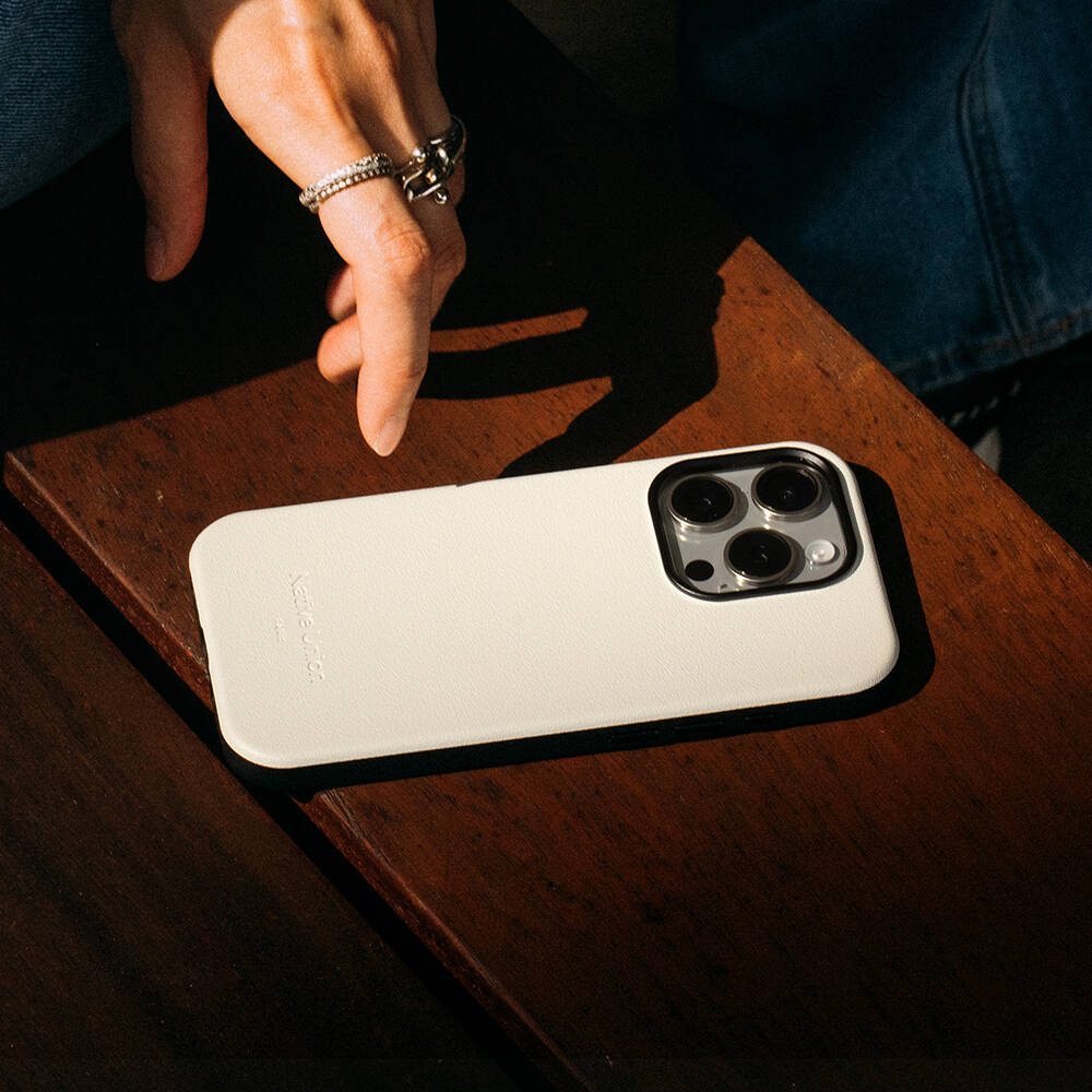 Apple iPhone 16 Pro Max Kılıf M-safe Şarj Özellikli Deri Görünümlü Native Union 2024 Active Serisi Kapak - 13