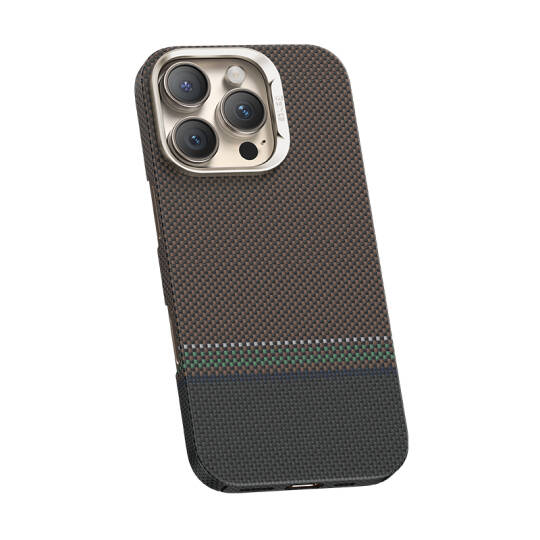 Apple iPhone 16 Pro Max Kılıf M-safe Şarj Özellikli Karbon Fiber Tasarımlı Benks Prestige ArmorAir Kevlar Kapak - 4