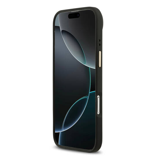 Apple iPhone 17 Air Kılıf Guess Orjinal Lisanslı M-safe Şarj Özellikli Gold Metal Kamera Çerçeveli PU Deri 4G Desenli Yazı Logolu Kapak - 15