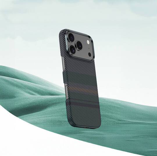 Apple iPhone 17 Kılıf M-safe Şarj Özellikli Karbon Fiber Tasarımlı Benks Aurora ArmorAir Kevlar Kapak - 3