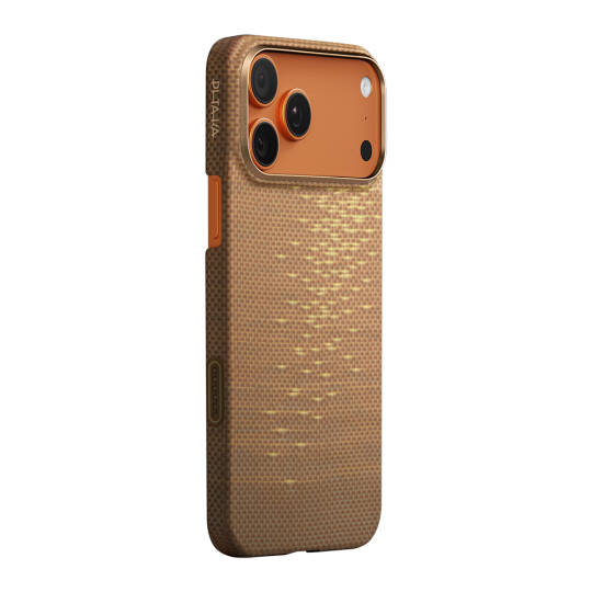 Apple iPhone 17 Pro Kılıf M-safe Şarj Özellikli Aramid Karbon Fiber Pitaka Glints of Gold Ultra Slim Serisi Kapak - 5