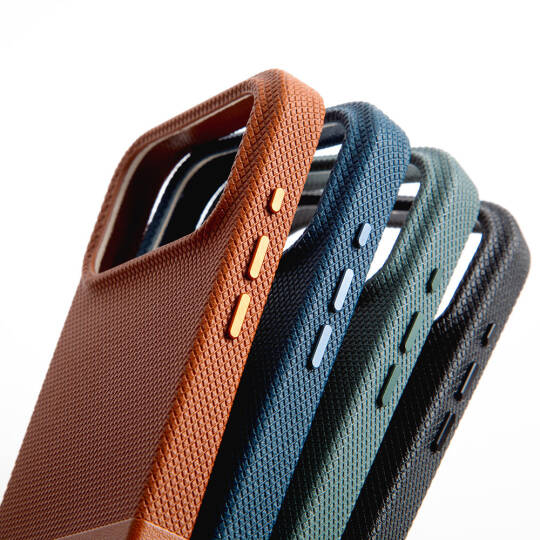 Apple iPhone 17 Pro Kılıf M-safe Şarj Özellikli Deri Dokulu Native Union RE Classic Serisi Kapak - 36