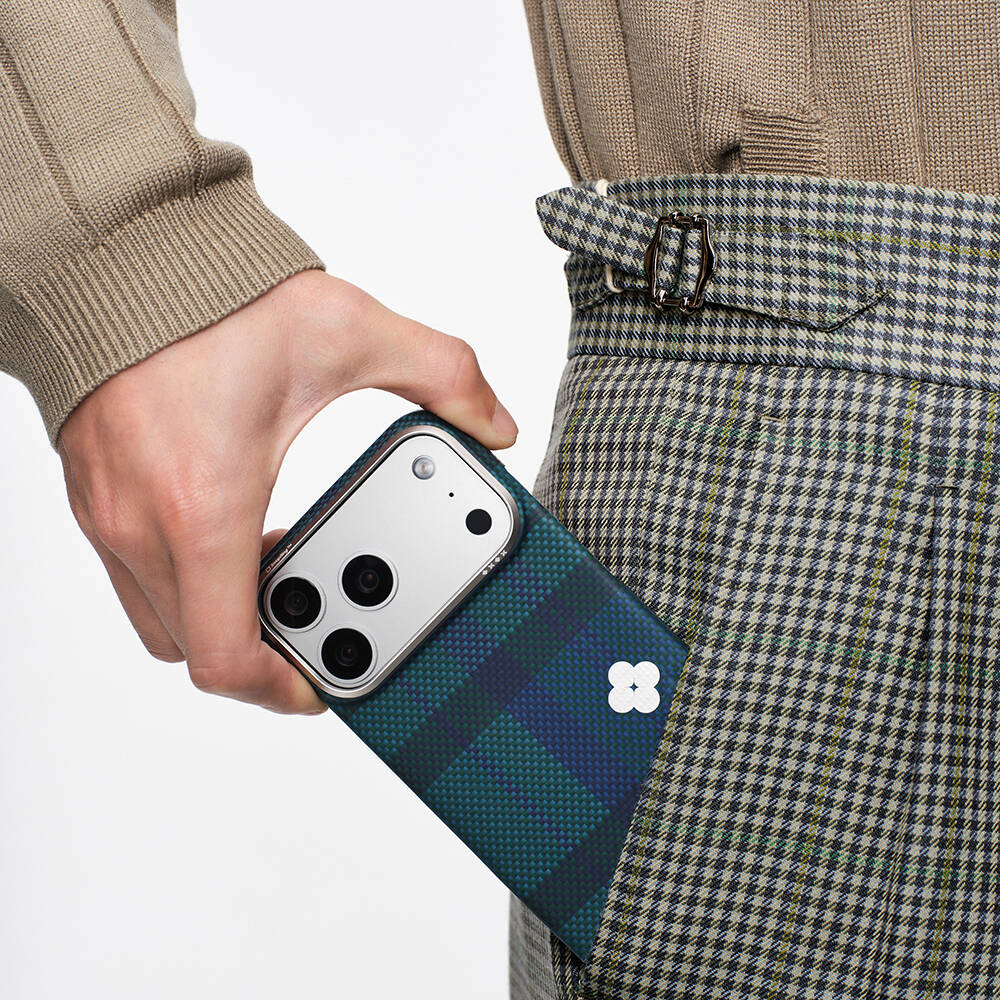 Apple iPhone 17 Pro Max Kılıf M-safe Şarj Özellikli Aramid Karbon Fiber Pitaka Flora in Grid Serisi Kapak - 13