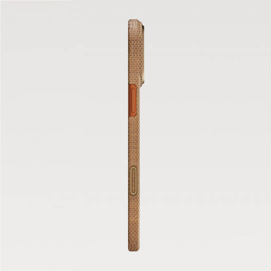 Apple iPhone 17 Pro Max Kılıf M-safe Şarj Özellikli Aramid Karbon Fiber Pitaka Glints of Gold Ultra Slim Serisi Kapak - 20