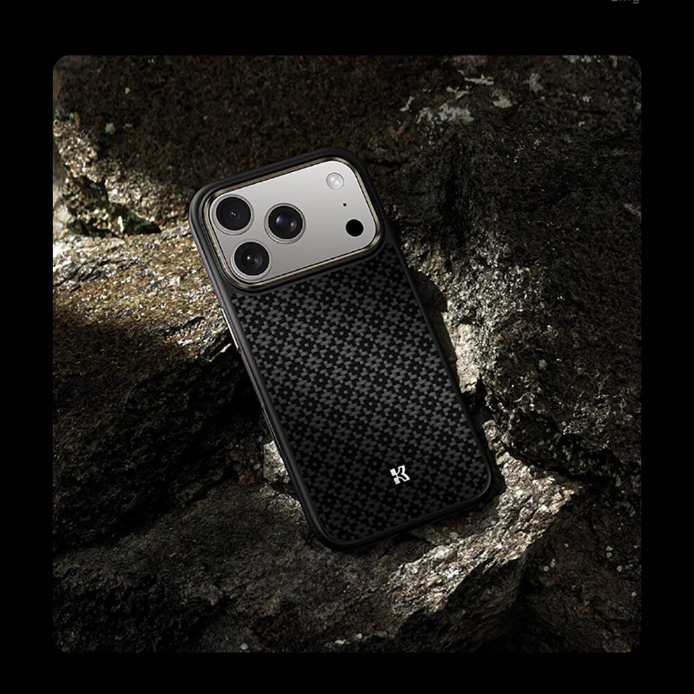Apple iPhone 17 Pro Max Kılıf M-Safe Şarj Özellikli Benks ArmorPro ArmorGrid Serisi Kevlar Karbon Kapak - 19