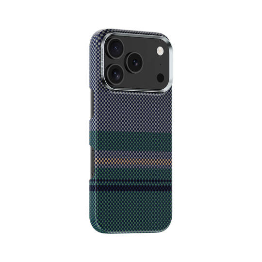 Apple iPhone 17 Pro Max Kılıf M-safe Şarj Özellikli Karbon Fiber Tasarımlı Benks Aurora ArmorAir Kevlar Kapak Siyah