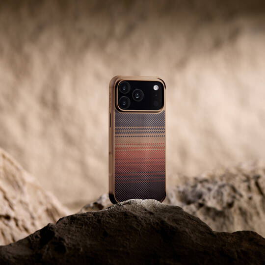 Apple iPhone 17 Pro Max Kılıf M-safe Şarj Özellikli Pitaka Tactile Woven Sunset-Moonrise Aramid Pro Guard Serisi Karbon Kapak - 8