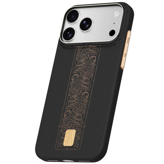 Apple iPhone 18 Pro Max Kılıf M-safe Şarj Özellikli Raptic Aramid Skin Rise Serisi 24 Ayar Altın Kaplamalı Karbon Kapak - 6