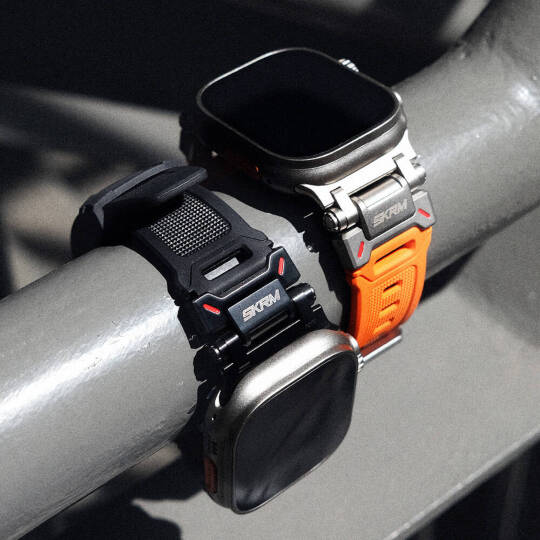 Apple Watch Ultra 49mm SkinArma Titon Serisi Hava Alabilen Delikli Silikon Kordon - 8