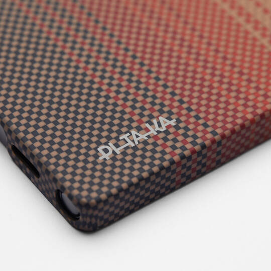 Galaxy S25 Ultra Kılıf M-safe Şarj Özellikli Aramid Karbon Fiber Pitaka Tactile Woven Sunset-Moonrise Serisi Kapak - 9
