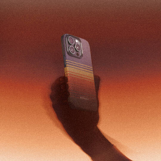 Galaxy S25 Ultra Kılıf M-safe Şarj Özellikli Aramid Karbon Fiber Pitaka Tactile Woven Sunset-Moonrise Serisi Kapak - 21