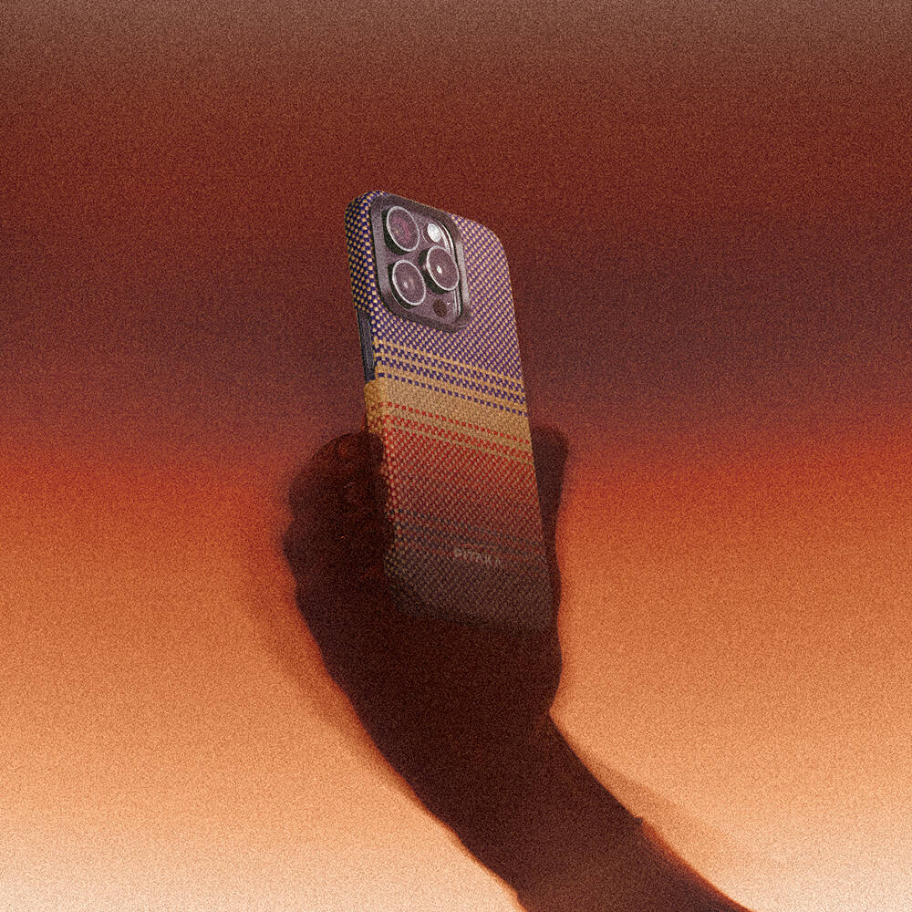 Galaxy S25 Ultra Kılıf M-safe Şarj Özellikli Aramid Karbon Fiber Pitaka Tactile Woven Sunset-Moonrise Serisi Kapak - 21