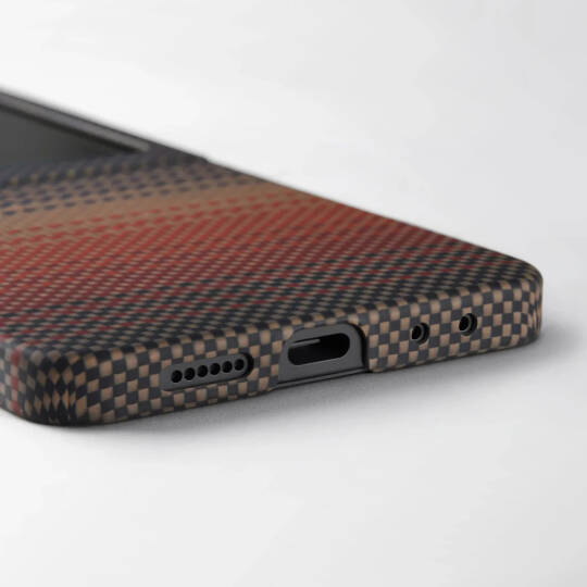 Galaxy Z Flip 7 Kılıf M-safe Şarj Özellikli Aramid Karbon Fiber Pitaka Tactile Woven Sunset-Moonrise Serisi Kapak - 10