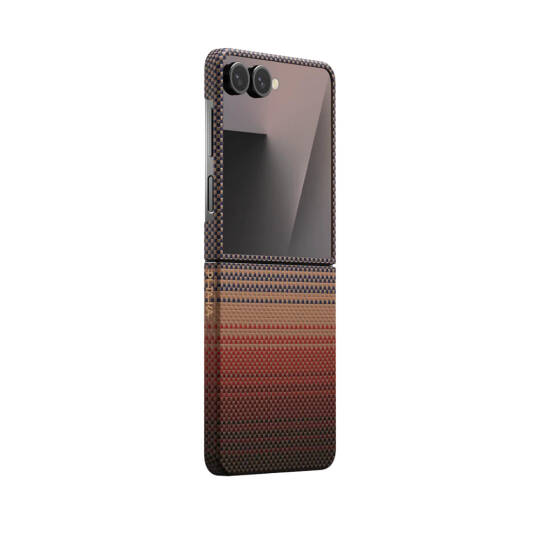 Galaxy Z Flip 7 Kılıf M-safe Şarj Özellikli Aramid Karbon Fiber Pitaka Tactile Woven Sunset-Moonrise Serisi Kapak