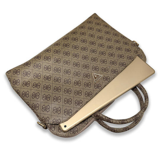 Guess Orjinal Lisanslı 4G Desenli Üçgen Logolu Omuz Askılı 15 inç Laptop Çantası - 7