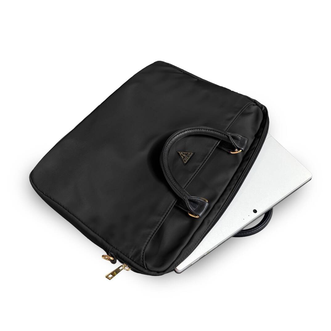 Guess Orjinal Lisanslı Naylon Kumaş Metal Üçgen Logolu Omuz Askılı 15-16 inç Laptop Çantası - 4