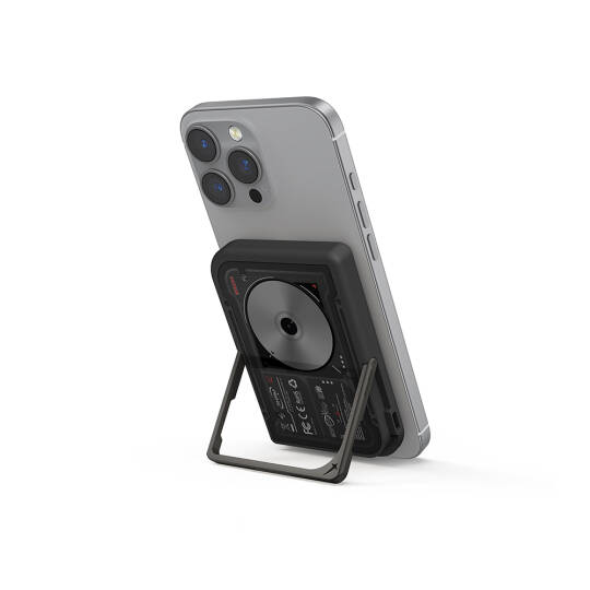 Skinarma Nexus Nova Kablosuz ve PD Hızlı Şarj Özellikli Standlı Taşınabilir Powerbank 20W 5000mAh - 7