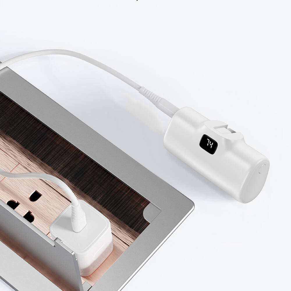 Wiwu Wi-P017 Capsule Serisi 2in1 Mini Taşınabilir Standlı Lightning Powerbank 5000mAh - 12
