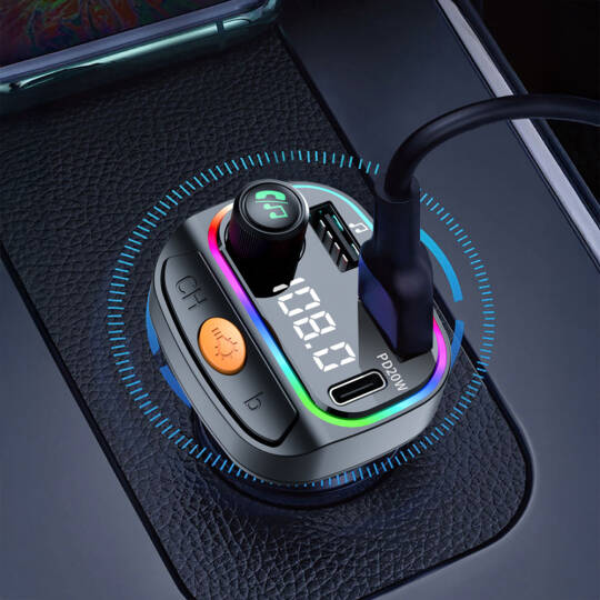 Wiwu Wi-QC031 RGB Bluetooth Transmitter MP3 Type-C ve USB-A Araç Şarjı - 6
