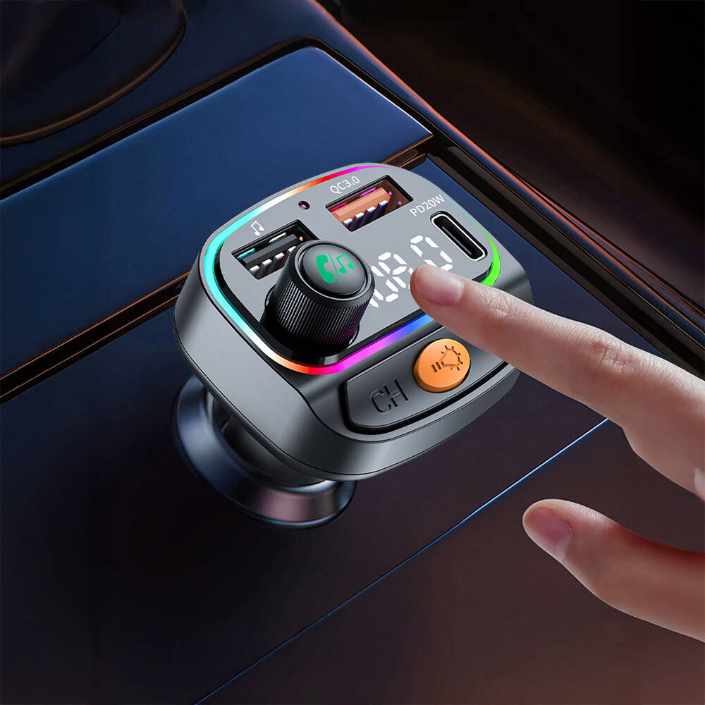 Wiwu Wi-QC031 RGB Bluetooth Transmitter MP3 Type-C ve USB-A Araç Şarjı - 7